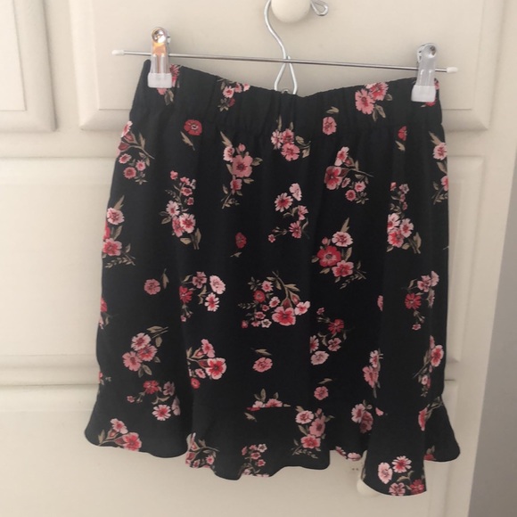 Floral Skirt - Picture 2 of 3
